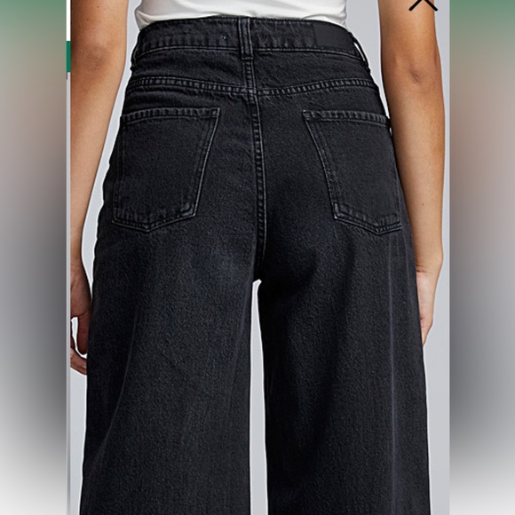 TWIK House Jeans - Picture 3 of 9